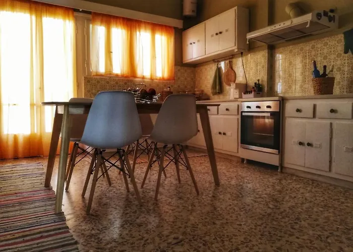 Cosy Retro Apartment